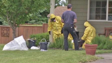 Investigators are shown at the home of an Oregon teenager, who allegedly planned to bomb his school.