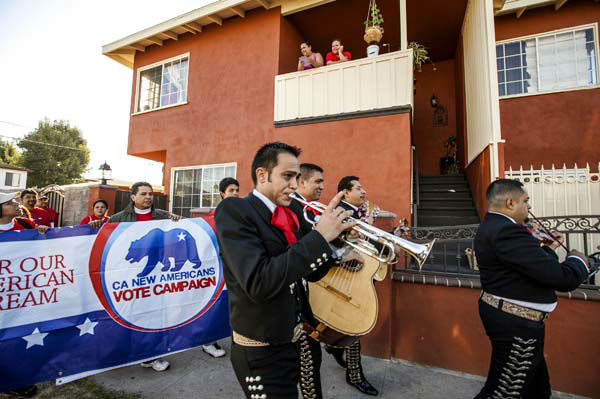 Members of the mariachi band 