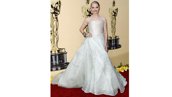 Amanda Seyfried arrives during the 82nd Academy Awards Sunday, March 7, 2010.