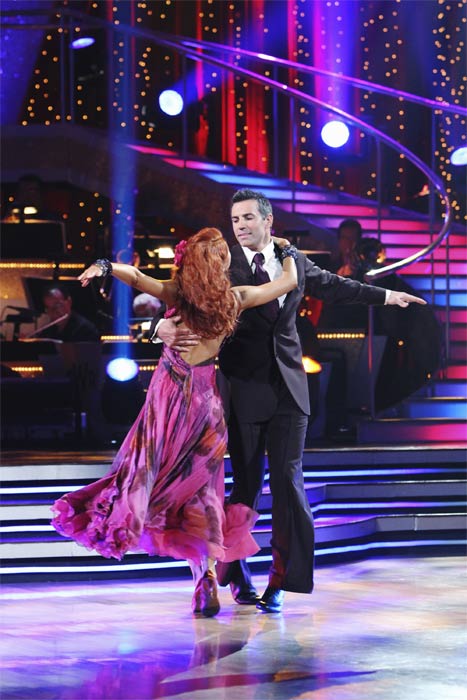 Kurt Warner and Anna Trebunskaya perform on...