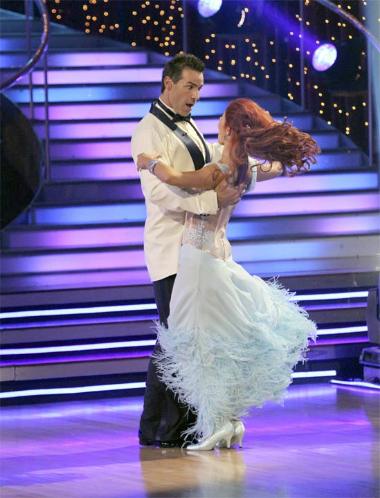 Kurt Warner and Anna Trebunskaya perform to the...