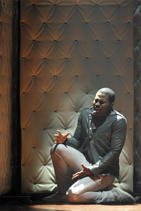 Jason Derulo performed his hit single 'In My...