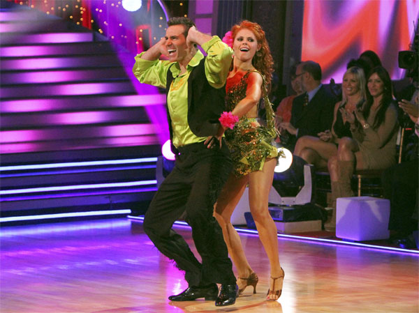 Kurt Warner and Anna Trebunskaya perform on...