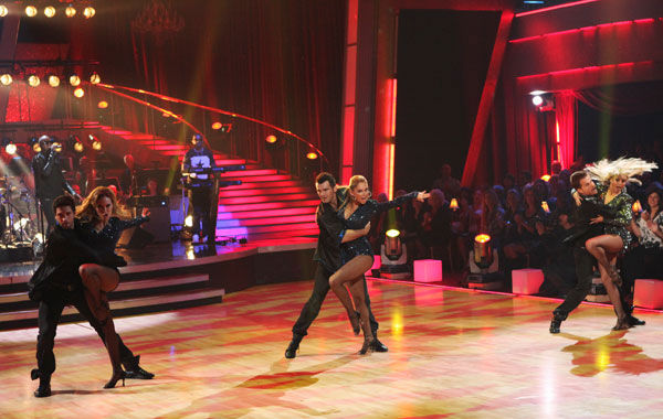 Taio Cruz stopped by and performed new single...