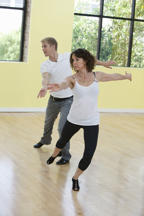 Jennifer Grey joins two-time mirror ball...