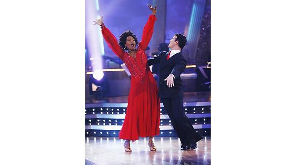 Female contestants on 'Dancing With the Stars,' Sept. 22, 2009