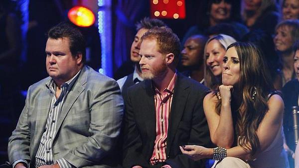 Audience watches action on 'Dancing With the Stars', Oct. 5, 2009