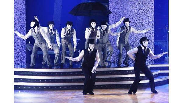 Mark Ballas, Lacey Schwimmer perform with JabbaWockeeZ, October 6, 2009