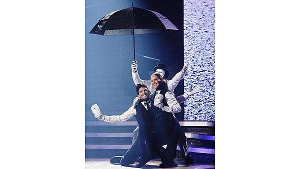 Mark Ballas, Lacey Schwimmer perform with JabbaWockeeZ, October 6, 2009