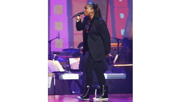 Queen Latifah performs on 'Dancing With the Stars: The Results Show,' Oct. 6, 2009
