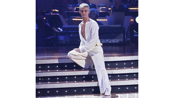 Aaron Carter and Karina Smirnoff perform during 'Dancing With the Stars,' Oct. 12, 2009