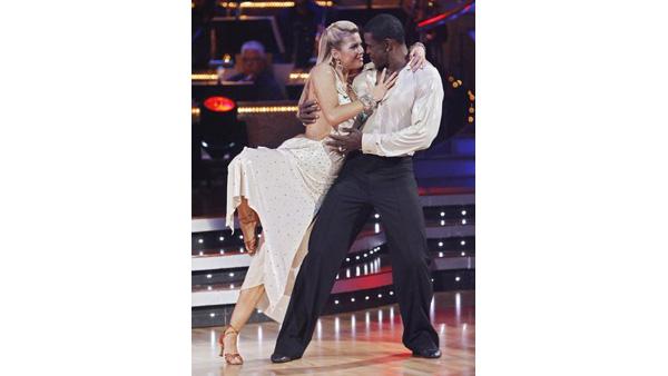 Michael Irvin and Anna Demidova perform during 'Dancing With the Stars,' Oct. 12, 2009