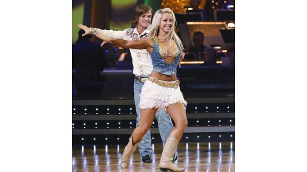 Louie Vito and Chelsie Hightower perform during 'Dancing With the Stars,' Oct. 12, 2009