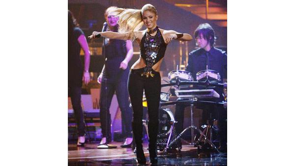 Shakira performs on 'Dancing With the Stars,' Oct. 13, 2009