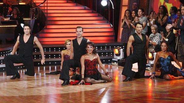 Pro dancers perform on 'Dancing With the Stars,' Oct. 13, 2009