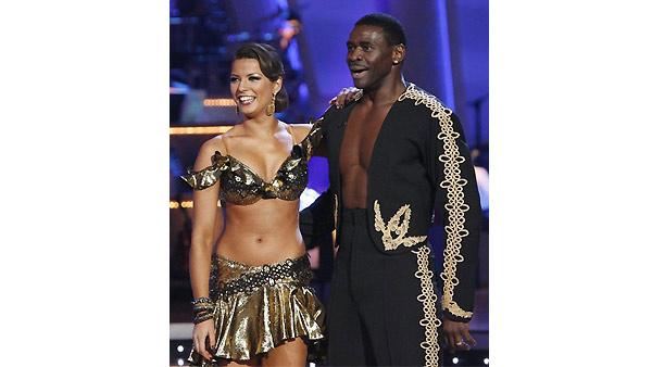 Michael Irvin and Anna Demidova perform on 'Dancing With the Stars', October 19, 2009.