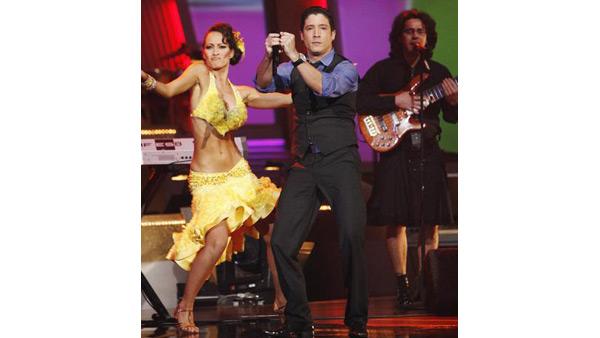 Tiempo Libre performs on 'Dancing With the Stars,' Oct. 27, 2009
