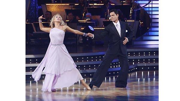 Donny Osmond and Kym Johnson perform during 'Dancing With the Stars,'  November 9, 2009
