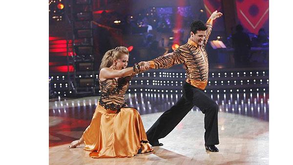 Olympic gold medalist Shawn Johnson and her former dancing partner Mark Ballas performed on 'Dancing with the Stars: The Results Show' November 10, 2009