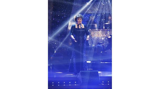 Singer Susan Boyle performed her signature song, 'I Dreamed a Dream,' on 'Dancing with the Stars: The Results Show' November 10, 2009