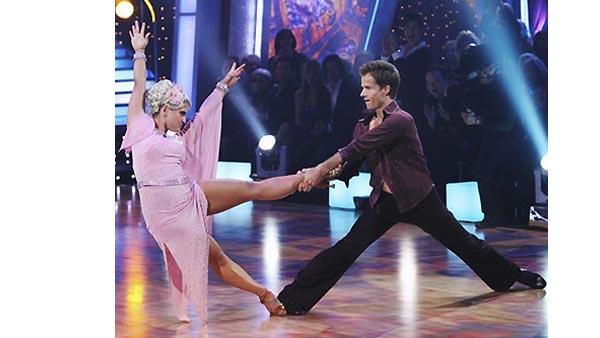 Kelly Osbourne and Louis Van Amstel perform during 'Dancing With the Stars,'  November 16, 2009