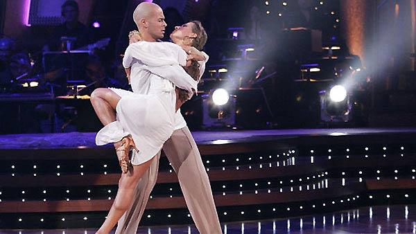 After taking third place in Season 3 of 'Dancing With the Stars,' actor Joey Lawrence and his wife has welcomed a second daughter to their growing family.