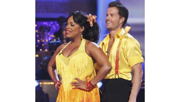 Comedian Niecy Nash and partner Louis van Amstel perform on week five of 'Dancing With the Stars,' Monday April 19, 2010. The judges gave the couple 18 points out of 30.