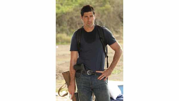 We bet Jack Shephard (Matthew Fox) kinda wishes he hadn't jumped off that boat.