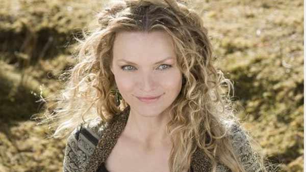 1999: Michelle Pfeiffer - This 52-year-old actress played Catwoman in 'Batman Returns' (1992), a school teacher of troubled kids in a 'Gangsa's Paradise' in the film 'Dangerous Minds' (1995) and a wicked witch in Neil Gaiman's 'Stardust' (2007).