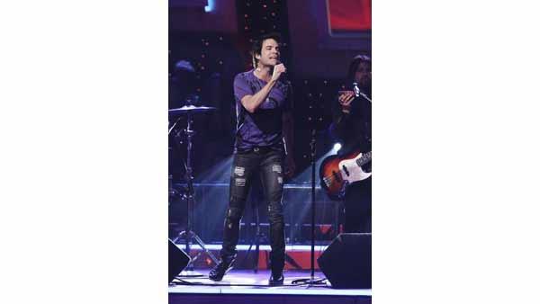 Train performs on 'Dancing With the Stars: The Results Show,' Tuesday, May 4, 2010.