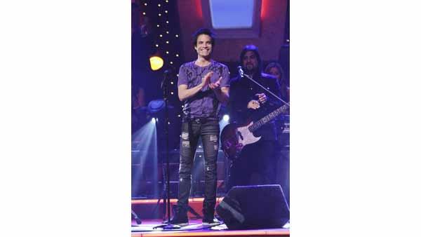 Train performs on 'Dancing With the Stars: The Results Show,' Tuesday, May 4, 2010.