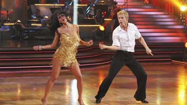 Nicole Scherzinger and Derek Hough performed the Argentine Tango and Jive on 'Dancing With the Stars: Results Show' on Tuesday, May 25. Erin Andrews came in third place, Evan Lysacek placed second and Scherzinger was deemed the winner of season ten.