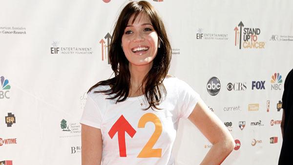 Actress Mandy Moore arrives at the 'Stand Up To Cancer' television event at Sony Studios in Culver City, Calif. (AP Photo/Matt Sayles)