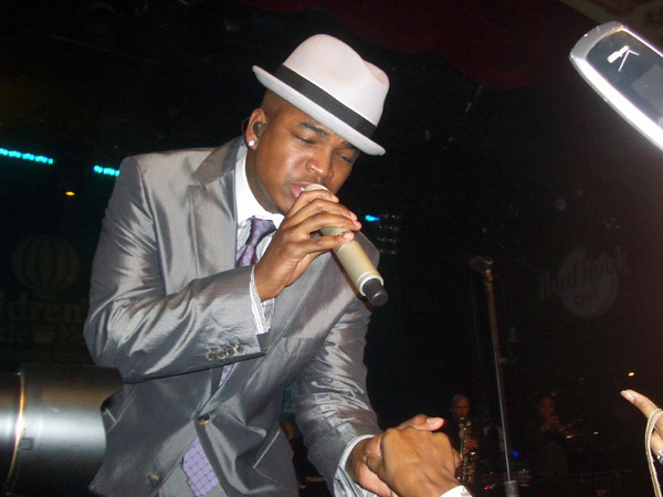Singer and songwriter Ne-Yo and girlfriend,...