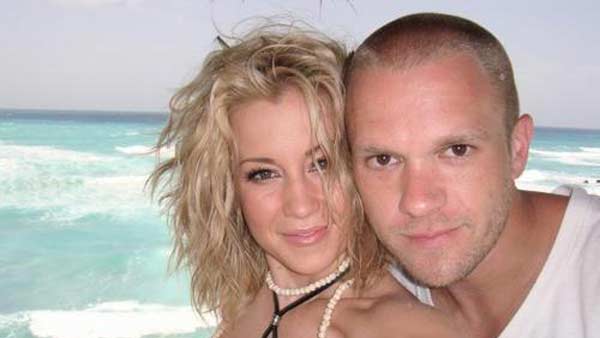 Kellie Pickler, a country singer and 'American...
