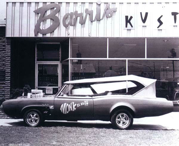 A photo of the Monkees car.