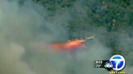 A fast-moving brush fire near Tehachapi on Sunday forced the evacuation of at least 100 homes under threat.
