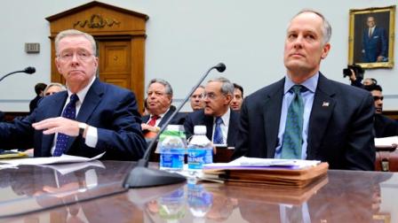 former Freddie Mac CEO Richard Syron, left, and former Fannie Mae CEO Daniel Mudd