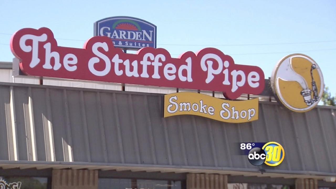 DEA raids the Stuffed Pipe smoke shop in Northwest Fresno