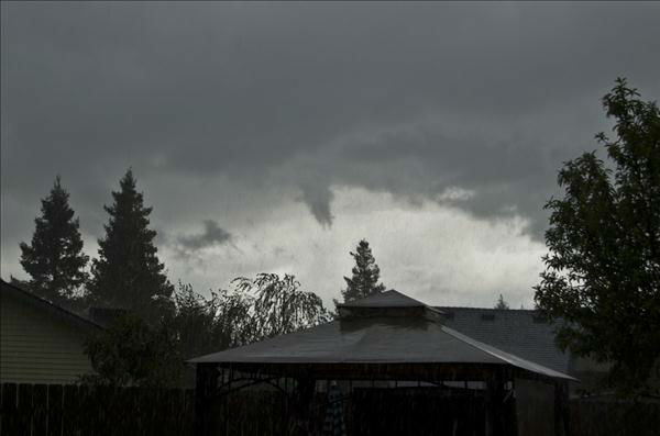 Funnel Cloud in Tualre - Captured this image...
