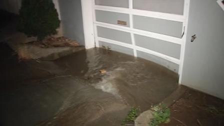 Water main break causes damage to SF homes
