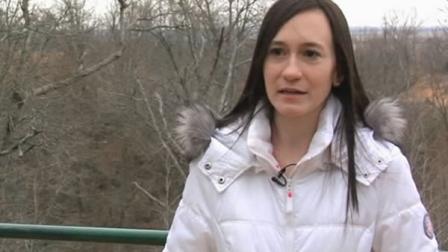 Arkansas resident Brianne Coots says her date staged a fake knife attack to try to impress her.