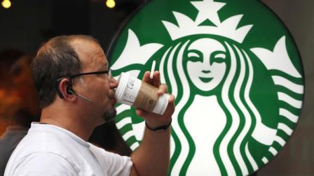 (AP Photo/Mark Lennihan)