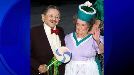 Original Munchkins Jerry Maren and Margaret Pellegrini attend the Wizard of Oz 70th Anniversary Emerald Gala at Tavern on the Green in New York, Thursday, Sept. 24, 2009. (AP Photo/Charles Sykes)