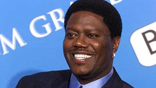 Comedian Bernie Mac poses for photographers backstage at the 2001 Billboard Music Awards