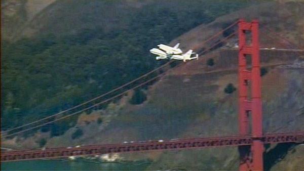 Shuttle Endeavour Golden Gate Bridge