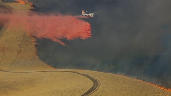 Grass fire on Interstate 580