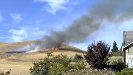 Walnut Creek golf course grass fire