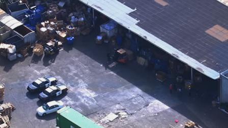 A worker who was killed in an industrial accident at Super Link 
Plastics Inc. in East Oakland this morning was a 34-year-old Oakland man, 
police said.