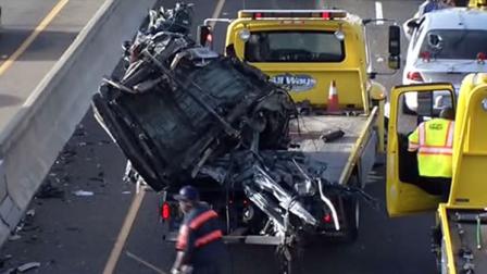 Cars fall off carrier onto northbound I-880